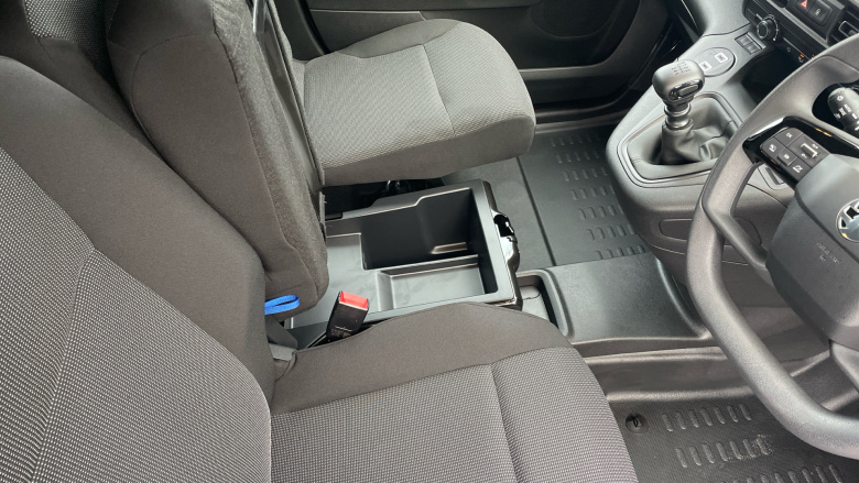 Vauxhall Combo Cargo Combo Diesel 1.5 Turbo D 100ps Pro H1 Van